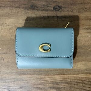 (SOLD) Coach Essential Card Holder Wallet